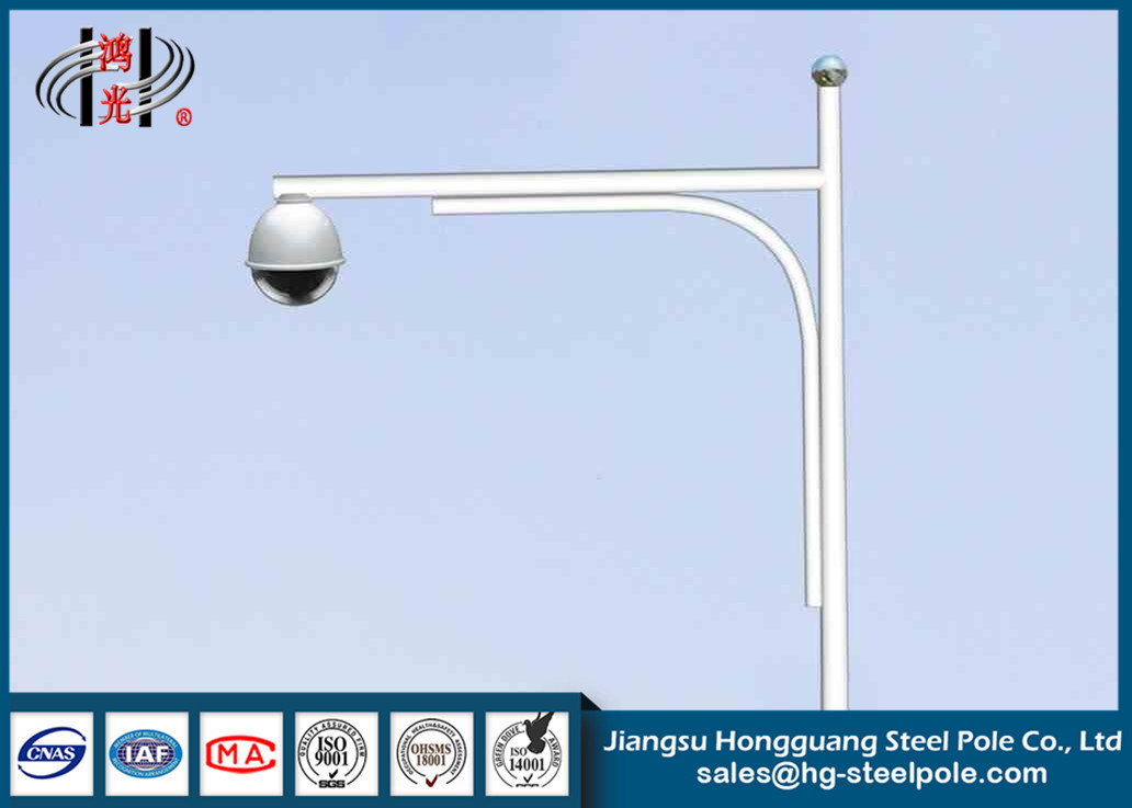 Pulverice los postes galvanizados revestidos de la cámara CCTV para la seguridad/la vigilancia del tráfico